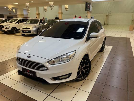 FORD FOCUS 2.0 TITANIUM PLUS 16V FLEX 4P POWERSHIFT FORD FOCUS 2.0 TITANIUM PLUS 16V FLEX 4P POWERSHIFT